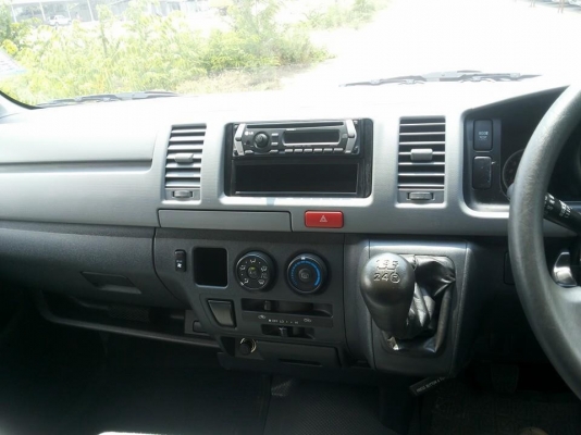 รถตู้ Toyota hiace เครื่อง2.5d4d รถสภาพสวยจัด เหมือนใหม่ ราคาถูกด่วนจัดไฟแนนซ์ได้เลย