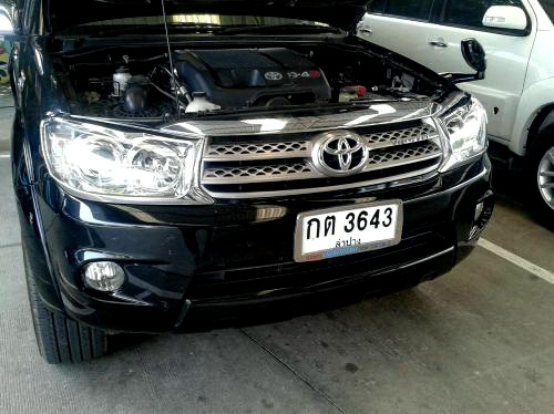 ขายฟอร์จูนเนอร์ สีดำ ปี2010   3.0ออโต้ ตัวทอปของรุ่น