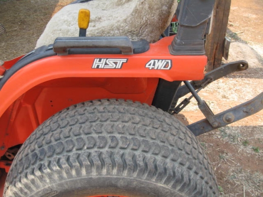 ขายคูโบต้า B7500 พร้อมที่ตัดหญ้า ราคา 155,000 บาท