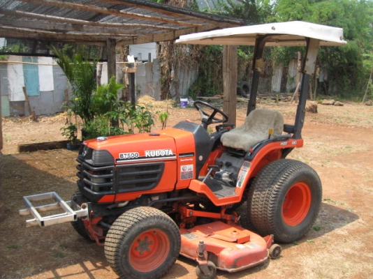 ขายคูโบต้า B7500 พร้อมที่ตัดหญ้า ราคา 155,000 บาท