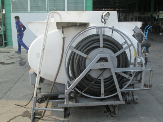 ถังน้ำมัน 4000 ลิตร ราคาขาย 150,000 อยู่สุรินทร์ ถังน้ำมัน 4000 ลิตร ราคาขาย 150,000 อยู่สุรินทร์