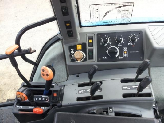 ขาย FORD NEW HOLLAND 8340 TURBO125แรงม้า