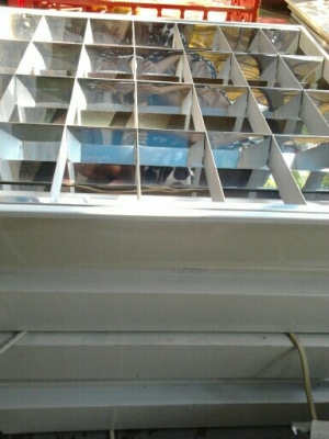 แผงไฟนีออนพร้อมหลอดเหมาะติดตั้งในออฟฟิศ บ้าน สำนักงาน  ขายถูกจร้า พร้อมใช้งาน