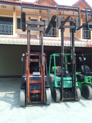 ขาย TOYOTA รุ่น 5 ยกได้ 2.5 ตัน เครื่อง 1z ดีเซล ขาย TOYOTA รุ่น 5 ยกได้ 2.5 ตัน เครื่อง 1z ดีเซล