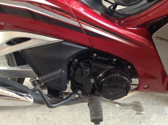 ขาย!!! เวฟ125ไอ ตัวใหม่ สต๊าทมือ ใหม่กริ๊บ ปี56 รถเครื่องดีคับ ทะเบียนครบ ภาษีไม่หมด