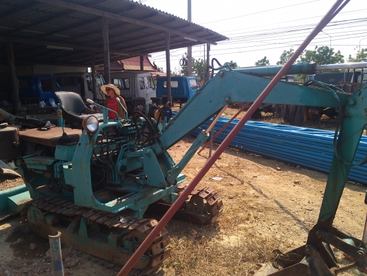 ขายรถ แบคโฮ หน้าตักหลังขุด