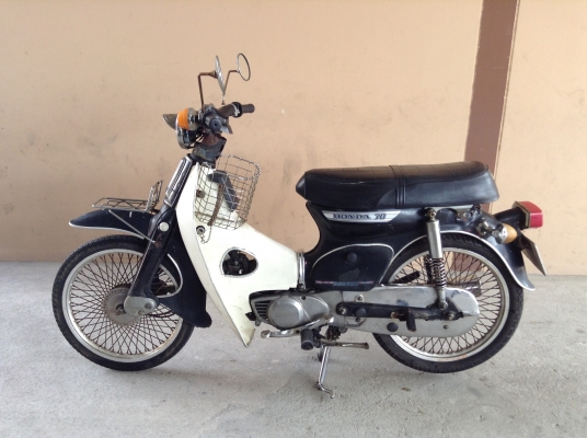 ขาย!!! ฮอนด้าซี70 4เกีย รถเครื่องดี ขีดีวิ่งเป็น100 มีเล่มทะเบียน