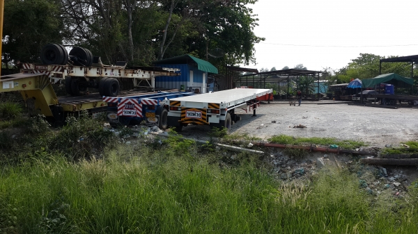 ขายหางพื้นเรียบ3เพลาใหม่....ยาว12.50เมตร..0815667535