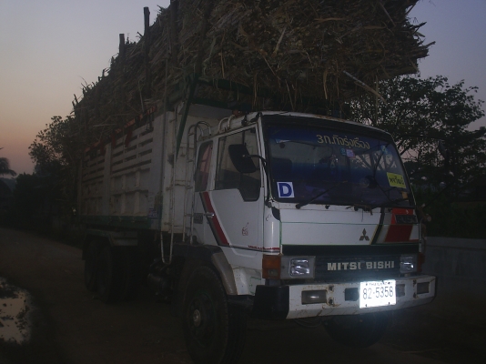 ต้องการขายคุณหลงสิบล้อสองเพลา ขายเอ