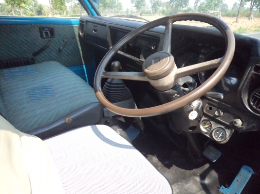 ขาย225000บาท เป็นรถ6ล้ออีซูซุKSราคาถูกๆ สภาพสวยๆเอาไปพร้อมใช้งานเลยคับ