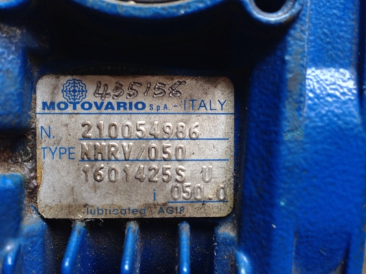 ขายหัวเกียร์ทดรอบ Motovario อัตราทด 1:50 ใช้กับมอเตอร์หน้าแปลน ขนาด 1/2 HP. สภาพสวยมาก หมุนนิ่ม พร้อมใช้งาน