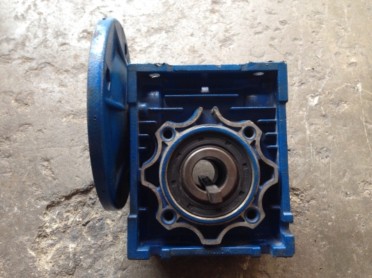 ขายหัวเกียร์ทดรอบ Motovario อัตราทด 1:50 ใช้กับมอเตอร์หน้าแปลน ขนาด 1/2 HP. สภาพสวยมาก หมุนนิ่ม พร้อมใช้งาน