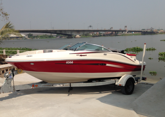 ขายเรือ Sea Ray Sport ยาว 19.8 ฟุด ผลิตปลายปี 2007 สวยและใหม่มากใช้งานแค่ 160 ชั่วโมง วิ่งน้ำจืดอย่างเดียว