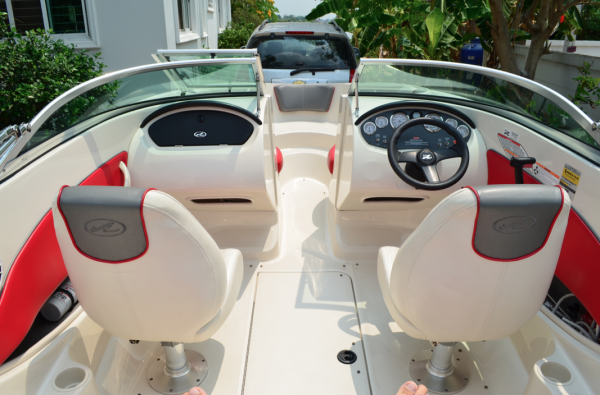 ขายเรือ Sea Ray Sport ยาว 19.8 ฟุด ผลิตปลายปี 2007 สวยและใหม่มากใช้งานแค่ 160 ชั่วโมง วิ่งน้ำจืดอย่างเดียว ขายเรือ Sea Ray Sport ยาว 19.8 ฟุด ผลิตปลายปี 2007 สวยและใหม่มากใช้งานแค่ 160 ชั่วโมง วิ่งน้ำจืดอย่างเดียว