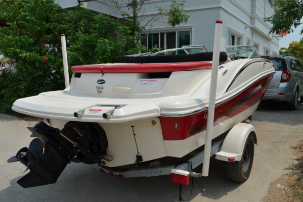 ขายเรือ Sea Ray Sport ยาว 19.8 ฟุด ผลิตปลายปี 2007 สวยและใหม่มากใช้งานแค่ 160 ชั่วโมง วิ่งน้ำจืดอย่างเดียว ขายเรือ Sea Ray Sport ยาว 19.8 ฟุด ผลิตปลายปี 2007 สวยและใหม่มากใช้งานแค่ 160 ชั่วโมง วิ่งน้ำจืดอย่างเดียว
