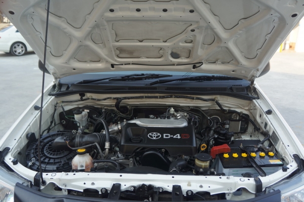 TOYOTA VIGO CHAMP ตอนเดียว 2011 ขายรถสวย เครื่องเดิม เกียร์ใช้งานปกติ ช่วงล่างดี รถขับดีมาก แอรเย็น สีสวย รถพร้อมใช้งานทันที การันตีรถสวย จัดไฟแนนได้เต็ม ฟรีดาวน์