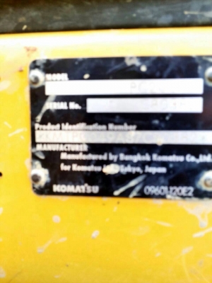 KOMATSU PC200-7