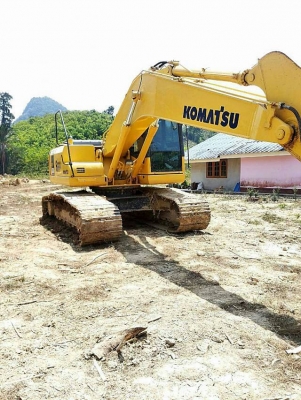 KOMATSU PC200-7