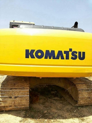KOMATSU PC200-7