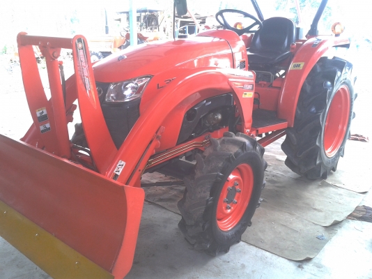 ขายรถไถคูโบต้า KUBOTA L 3608 (4WD) พร้อมใบมีดคานบน ขายรถไถคูโบต้า KUBOTA L 3608 (4WD) พร้อมใบมีดคานบน