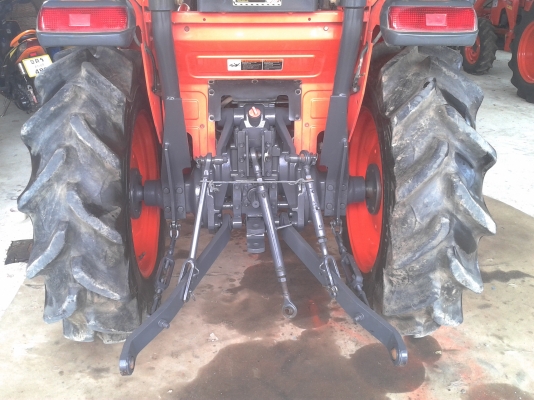 ขายรถไถคูโบต้า KUBOTA L 3608 (4WD) พร้อมใบมีดคานบน ขายรถไถคูโบต้า KUBOTA L 3608 (4WD) พร้อมใบมีดคานบน