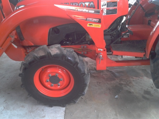 ขายรถไถคูโบต้า KUBOTA L 3608 (4WD) พร้อมใบมีดคานบน ขายรถไถคูโบต้า KUBOTA L 3608 (4WD) พร้อมใบมีดคานบน