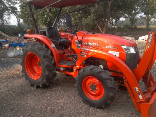 ขายรถไถคูโบต้า KUBOTA L 3608 (4WD) พร้อมใบมีดคานบน ขายรถไถคูโบต้า KUBOTA L 3608 (4WD) พร้อมใบมีดคานบน