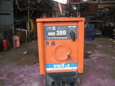 ตู้เชื่อมพลัง 300 สภาพสวย ไม่เคยซ่อม เดิมๆ