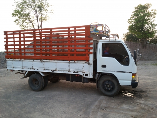 ขายรถบบรทุก 6ล้อ NPR  145  แรงม้า หัวการ์ตูน