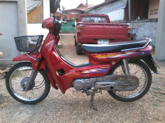 ฝากขายดรีมเอ็กเซสทะเบียนเต็มพร้อมโอนรถปี 40 เครื่องดีรถเดิมอะไหร่เดิมติดรถรถพร้อมใช้ ขาย 9500 บาท