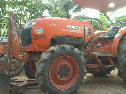 ขายรถไถ KUBOTA L4708 ดันหน้าผาน6 ทะเบียนพร้อมโอน