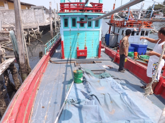 ขายเรือประมง ขนาด 7 วา 2 ศอก กว้าง 3.8 เมตร *เครื่องไม่ติด* ขายเรือประมง ขนาด 7 วา 2 ศอก กว้าง 3.8 เมตร *เครื่องไม่ติด*