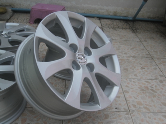 ขายล้อแม็กมือสอง Mazda2 15"x6" et45 4รู100 ล้อทำสีมาใหม่ครับ ไม่มีซ่อม ไม่มีคด ไม่มีดุ้งครับ  สนใจติดต่อเล็กคลองสามครับ 081-3747940