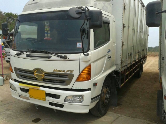 Hino Mega 6 ล้อ 7.2 m ตู้ 10 บาน
