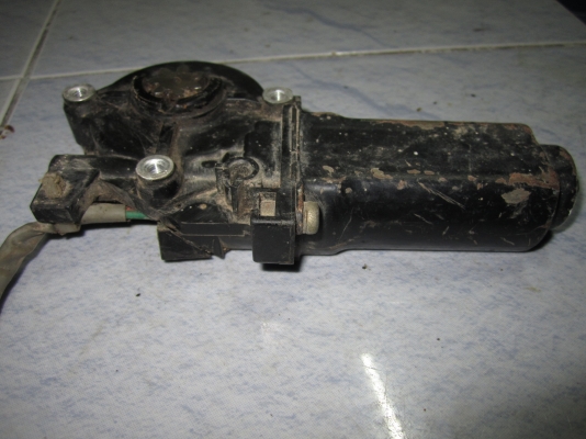 ขายมอเตอร์กระจกรถยนต์   12  v  มือสอง