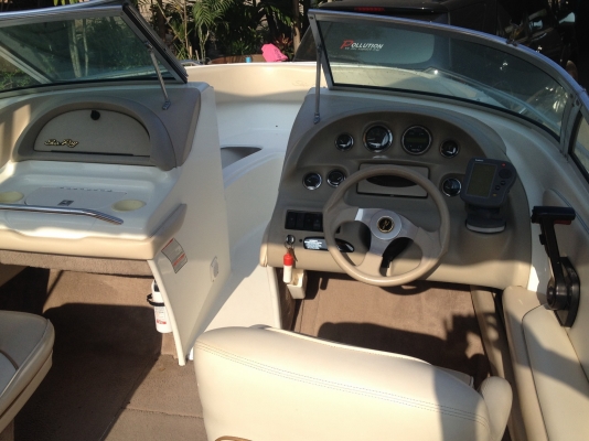 ขายด่วนครับเรือเร็ว SEA RAY 210 เรือหัวเปิดครับ 120ชั่วโมง 21ฟุต ขายด่วนครับเรือเร็ว SEA RAY 210 เรือหัวเปิดครับ 120ชั่วโมง 21ฟุต