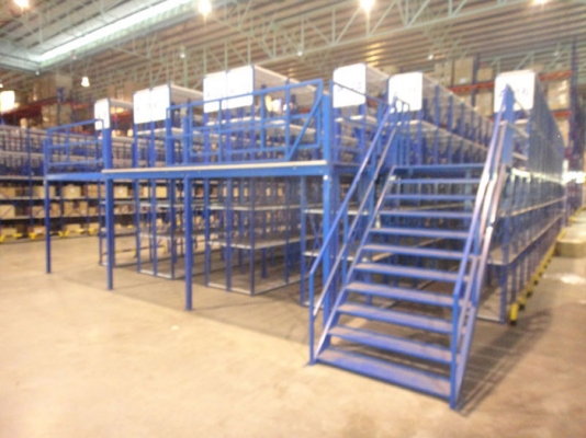 ชั้นวางสินค้า Mezzanine Rack + Microrack มือสองพร้อมชั้นลอย เหมาะสำหรับวางชิ้นส่วน Sparepart และอุปกรณ์ ฮาร์แวร์ต่างๆ มีสองชั้น สั่งทำมา ล้านเศษ ขายต่อราคาพิเศษ