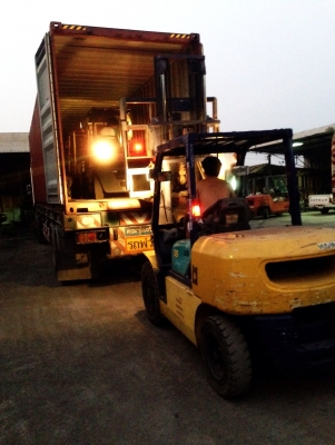 ***เปิดตู้อีกแล้วครับท่านลูกค้า สดๆ ร้อนๆ รถยกขนาด3.5ตัน 3คัน 2ตัน1 รถตัก1 สนใจสินค้า 083-062-0223