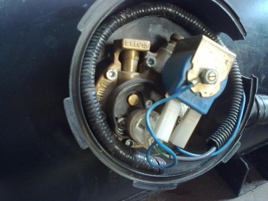 ขายถังแก็ส FEMA พร้อมหม้อต้ม ถอดจาก NV สภาพตามรูปครับ ขายถังแก็ส FEMA พร้อมหม้อต้ม ถอดจาก NV สภาพตามรูปครับ