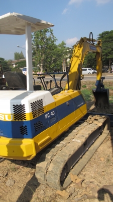 ขายรถแบคโฮ KOMATSU PC40 รุ่น 6 มือสอง สภาพดี พร้อมใช้งาน นำเข้าจากญี่ปุ่น