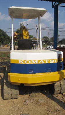 ขายรถแบคโฮ KOMATSU PC40 รุ่น 6 มือสอง สภาพดี พร้อมใช้งาน นำเข้าจากญี่ปุ่น