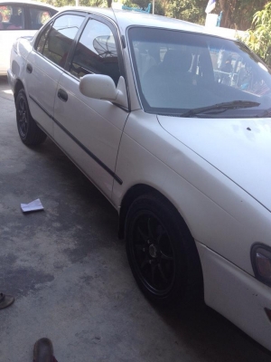 ขาย AE101 เกียร์ออโต้ เครื่อง 1600 4A-FE ราคาไม่ถึงแสน ด่วน