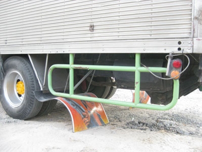 ขาย 6 ล้อ Mitsu ไอ้หลง ตู้แ้ห้งท้ายฝาไฮโดลิค มีแนนซ์ให้ได้ 400000 Tel. 088-4501277 โทรได้ตลอด 24 ชม.