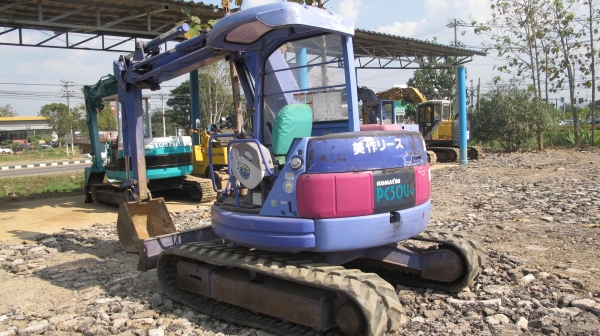 ขายรถแบคโฮ KOMAT'SU รุ่น PC 50 UU-2E มือสอง สภาพดี พร้อมใช้งาน นำเข้าจากญี่ปุ่น