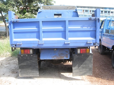 ขายหกล้อดั้มพ์ Isuzu NPR 110 แรง สภาพดี มีแนนซ์ให้บริการ Tel. 088-4501277