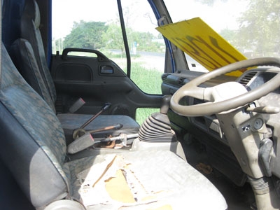 ขายหกล้อดั้มพ์ Isuzu NPR 110 แรง สภาพดี มีแนนซ์ให้บริการ Tel. 088-4501277