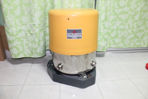 ปั๊มน้ำอัตโนมัติยี่ห้อmitsubishi ขนาด 200 วัตต์ พร้อมใช้งานครับ