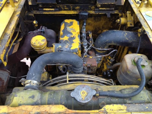 รถตักล้อยาง KOMATSU WA301-1644เอวอ่อน ตักใด้ครั้งละครึ่่่่งคิว รถตักล้อยาง KOMATSU WA301-1644เอวอ่อน ตักใด้ครั้งละครึ่่่่งคิว