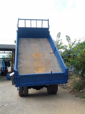 ขาย รถ 6 ล้อกลางติดดั้ม Dyna 300 ปี40