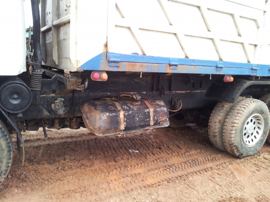 ขายด่วน hino ดั้ม  10 ล้อ